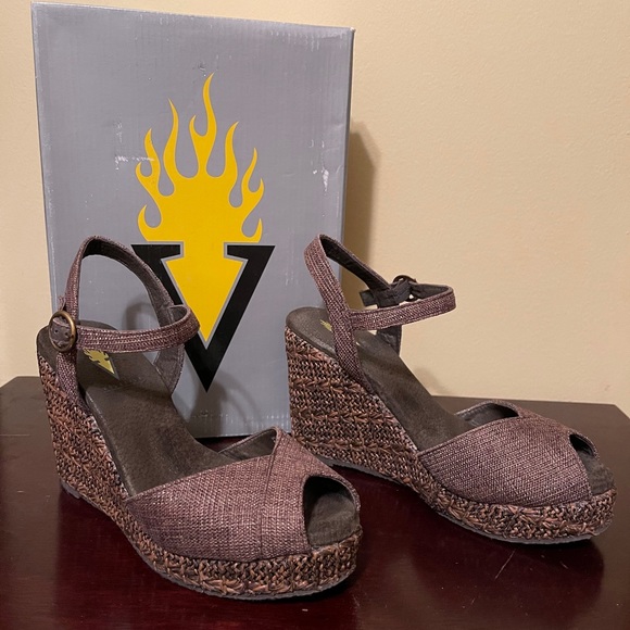 Volatile wedge sandals. - Picture 1 of 5